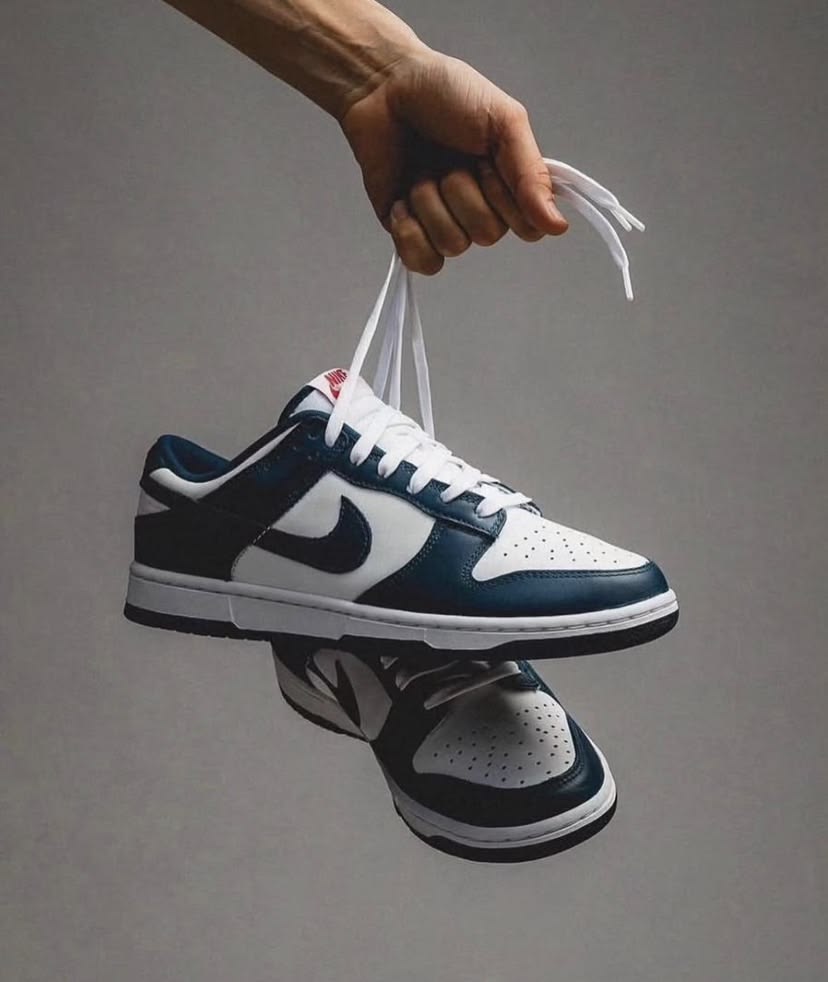 FOOOTWEAR